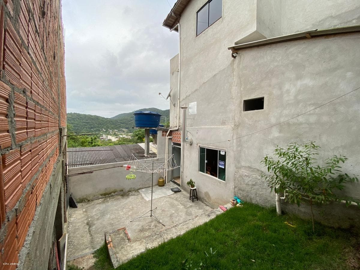 Casa 3 dormitórios para Venda em Balneário Camboriú / SC no bairro São Judas Tadeu