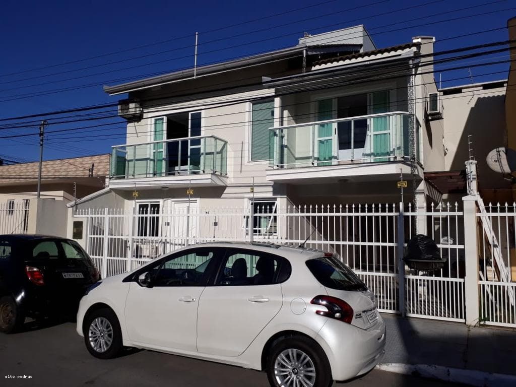 Sobrado para Venda em Balneário Camboriú / SC no bairro CENTRO
