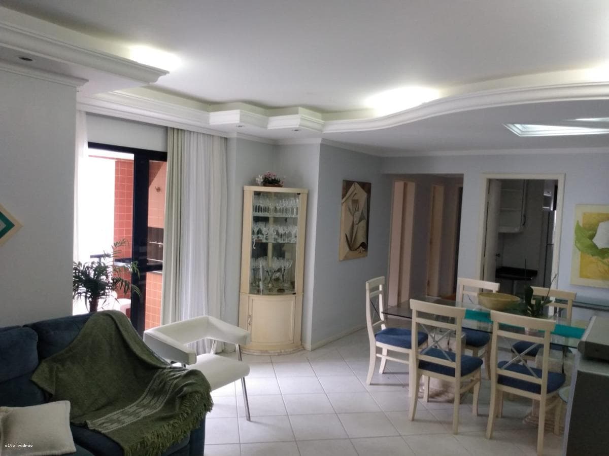 Apartamento 2 dormitórios para Locação em Balneário Camboriú / SC no bairro CENTRO