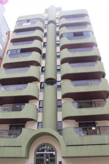 Apartamento para Venda em Itapema / SC no bairro MEIA PRAIA