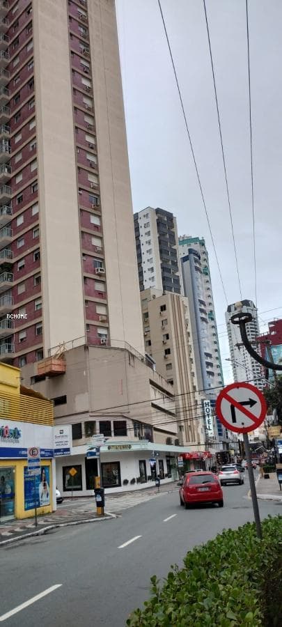 Apartamento 3 dormitórios para Venda em Balneário Camboriú / SC no bairro CENTRO