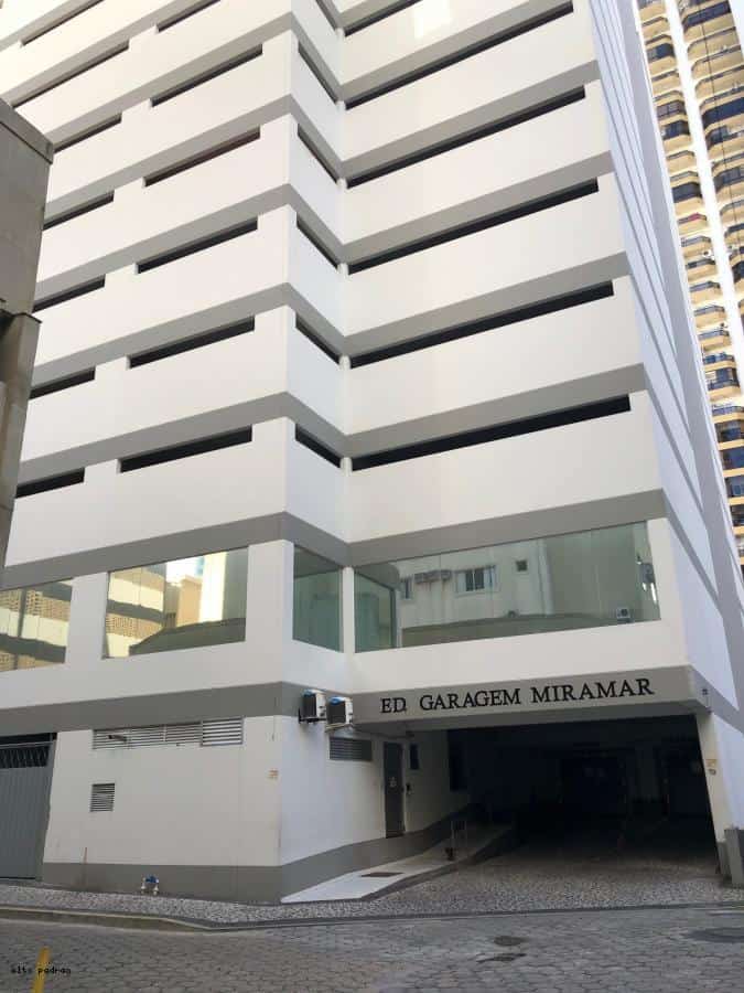 Imóveis Comerciais para Venda em Balneário Camboriú / SC no bairro CENTRO