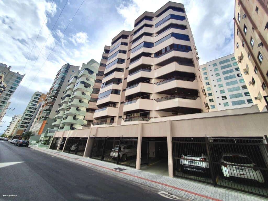 Apartamento 3 dormitórios para Venda no bairro MEIA PRAIA