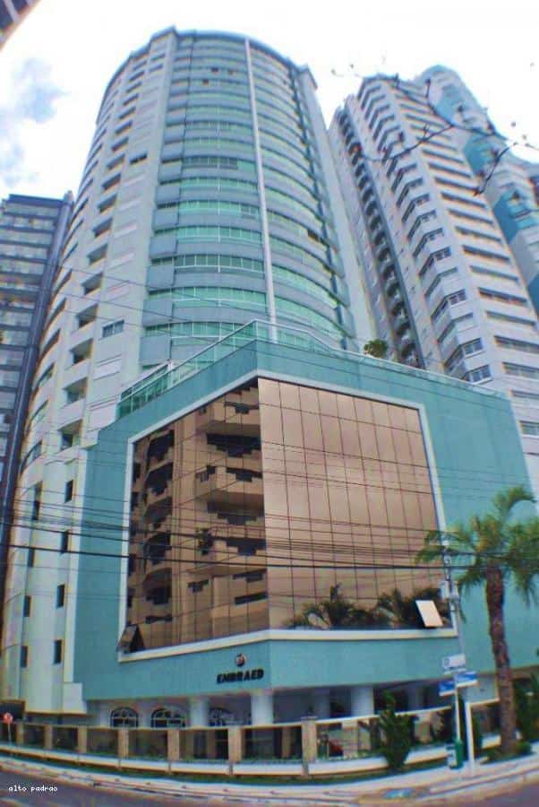 Apartamento 4 dormitórios para Temporada em Balneário Camboriú / SC no bairro CENTRO