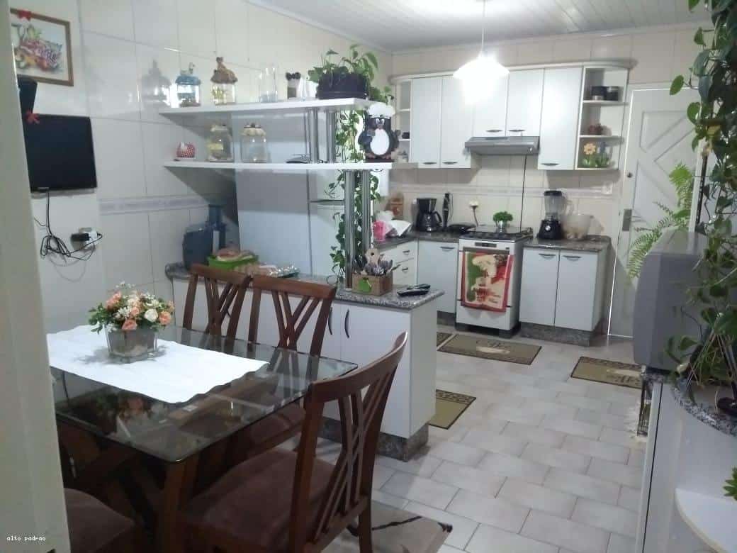 Casa 4 dormitórios ou + para Venda em Balneário Camboriú / SC no bairro CENTRO