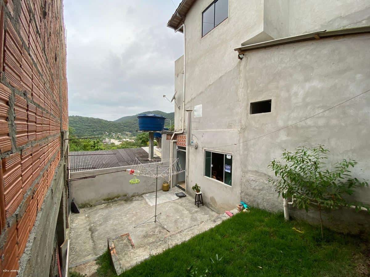 Casa 3 dormitórios para Venda em Balneário Camboriú / SC no bairro São Judas Tadeu