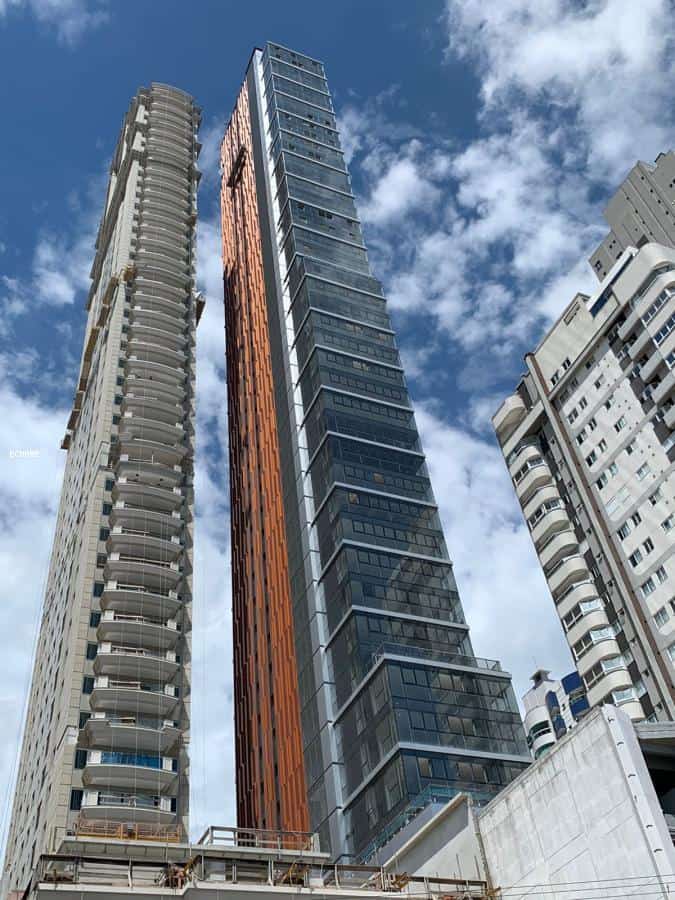 Apartamento para Venda em Balneário Camboriú / SC no bairro CENTRO