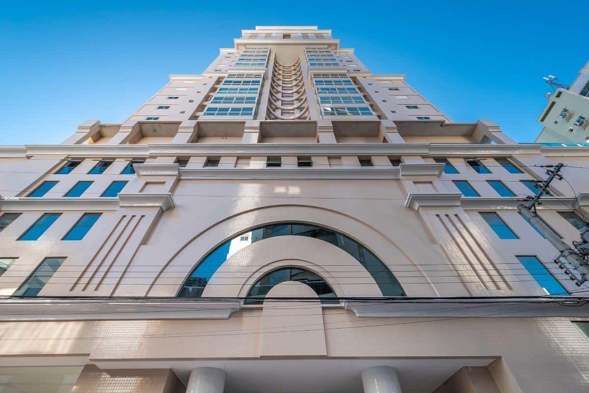 Apartamento 3 dormitórios para Venda em Balneário Camboriú / SC no bairro CENTRO