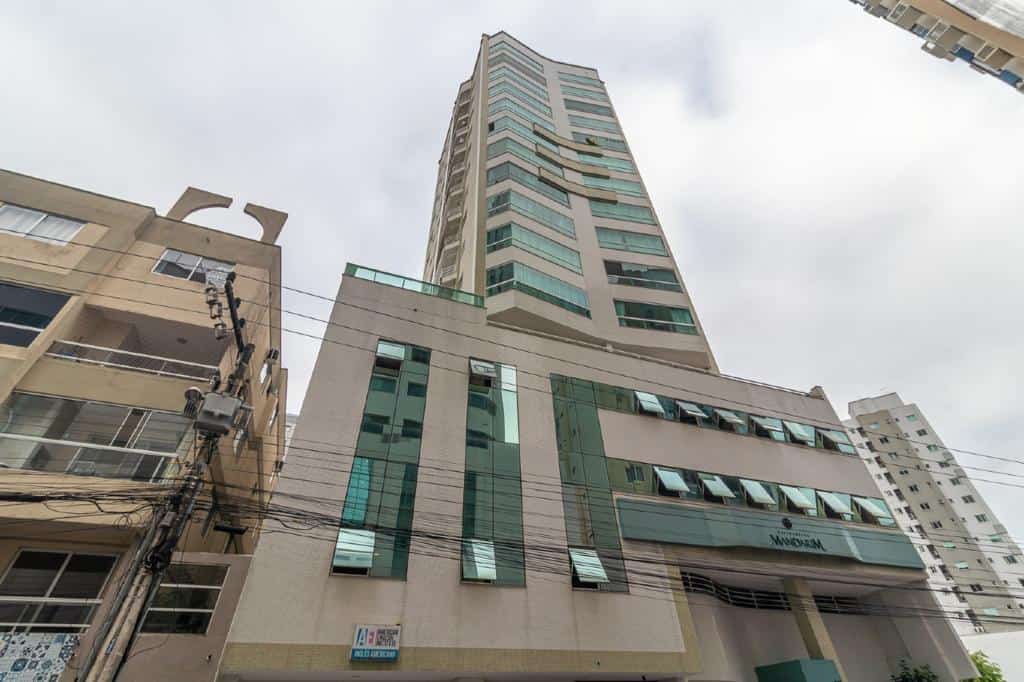 Apartamento 3 Quartos para Venda em Balneário Camboriú / SC no bairro CENTRO